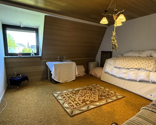 17 Zimmer 2 Dachgeschoss