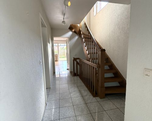 8 Diele und Eingangsbereich