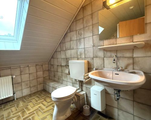 Badezimmer Ansicht 1
