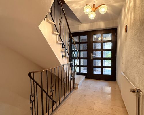 8 Ansicht Hauseingang