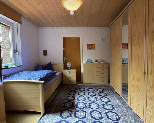12 Schlafzimmer Erdgeschoss