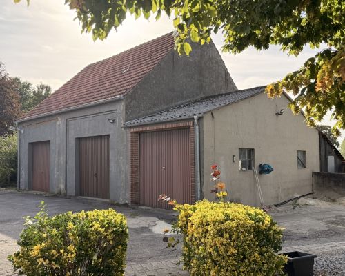 25 Scheune mit Garage