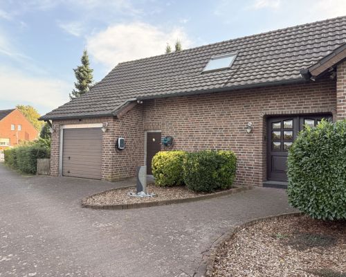 23 seitliche Ansicht Hinterhaus mit Hauseingang