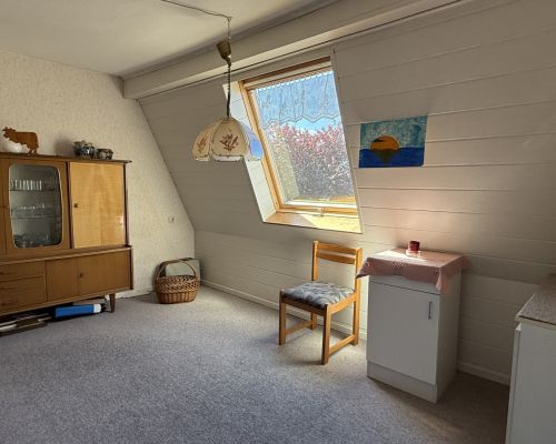 16 Zimmer 1 Dachgeschoss