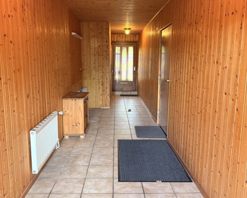 5 seitlicher Eingang zum Vorderhaus