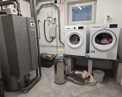 13 Wasch- und Heizungsraum