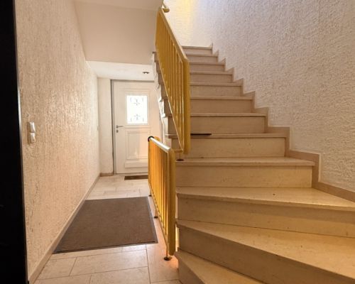 12 Treppenaufgang Obergeschoss