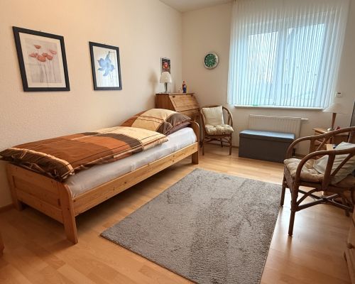 12 Gästezimmer