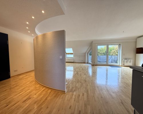 9 Eingangs- und Wohnbereich